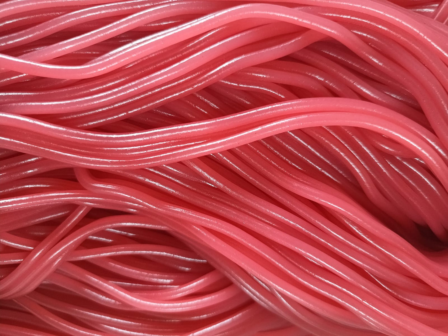 Lassos Lisses Fraise scoubidou lot de 100g